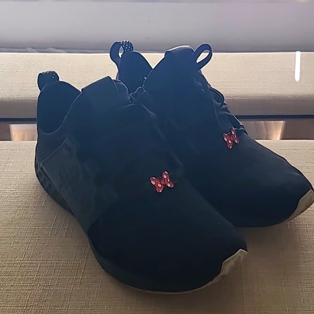 New balance Minnie shoes